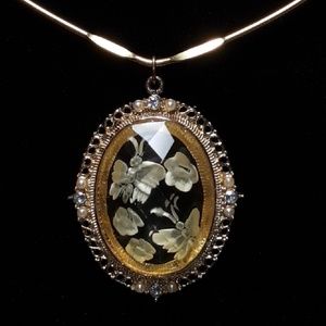 Gorgeous Antique Glass Floral Necklace Gold